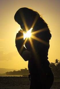 Haya la paz que existe en ti, sientela, vívela, sólo acalla tu mente.