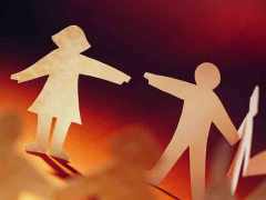 Somos responsables de lo que sucede a nuestro alrededor, así que la causa de lo que no nos gusta siempre esta dentro y no afuera.