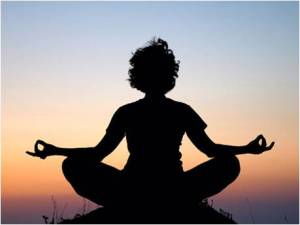 La meditación y la oración  ayudan a mejorar la paciencia porque calman nuestra mente y así a los egos.