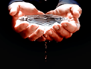 Siempre hay una manera amable de decir las cosas, por duras que sean.