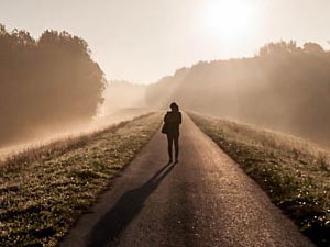 Nos paraliza la idea de dar un paso extra a lo requerido ¿Miedo, conveniencia? La que sea hace que perdamos el placer de servir.