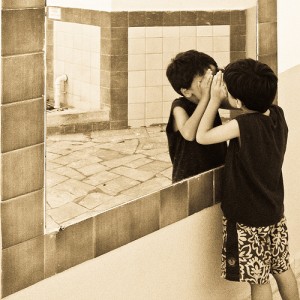 Una mirada sincera, honesta y sin juicios. Es asi como empezamos a conocernos.