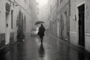 A veces los sentimientos son más fuertes que la razón, solo, no te quedes pegado en ellos.